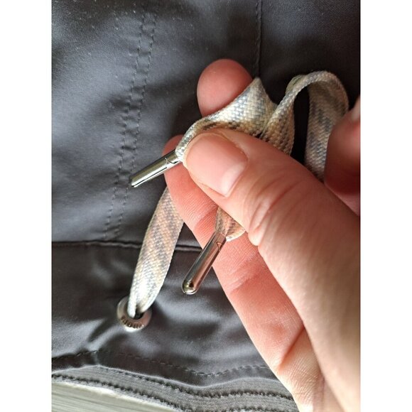 Vuori Trail Shorts Shale Neptune Stripe Mens Drawstring Pockets Gray Stripe XXL - Picture 3 of 12